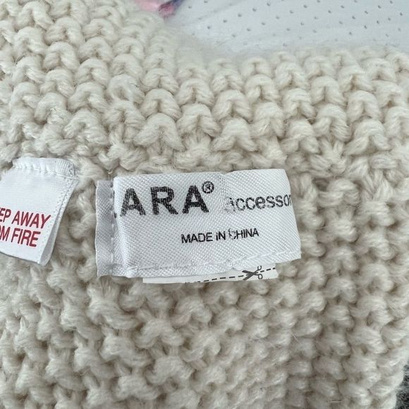 Zara wool knit bandana or neck warmer wrap, off white - Picture 2 of 2